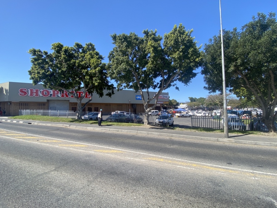 To Let commercial Property for Rent in De Kuilen Western Cape